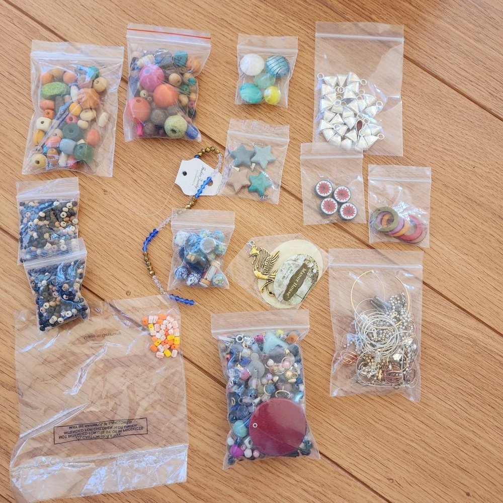 lot of 15 bags of Assorted beads and findings for jewelry making or crafts‎